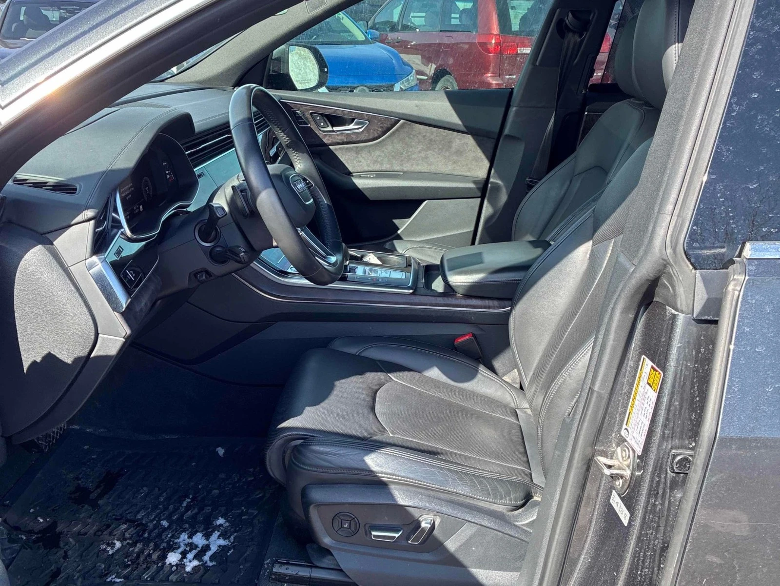 Audi Q8 TECHNIK РЕГИСТРАЦИЯ & ОБСЛУЖВАНЕ, снимка 7 - Автомобили и джипове - 54145551