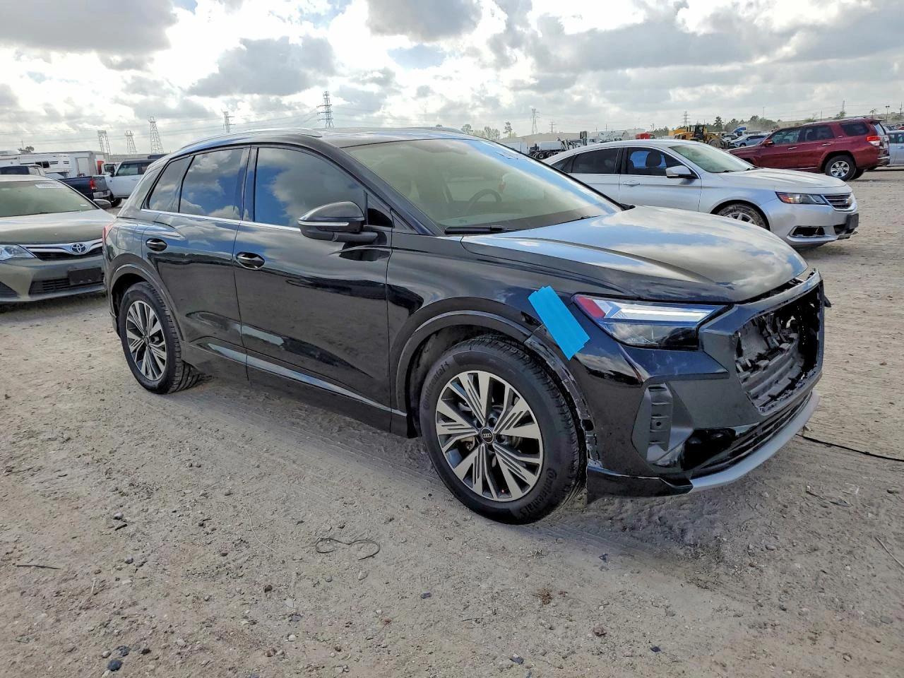 Audi Q4 E-Tron Premium Plus, снимка 1 - Автомобили и джипове - 54655015
