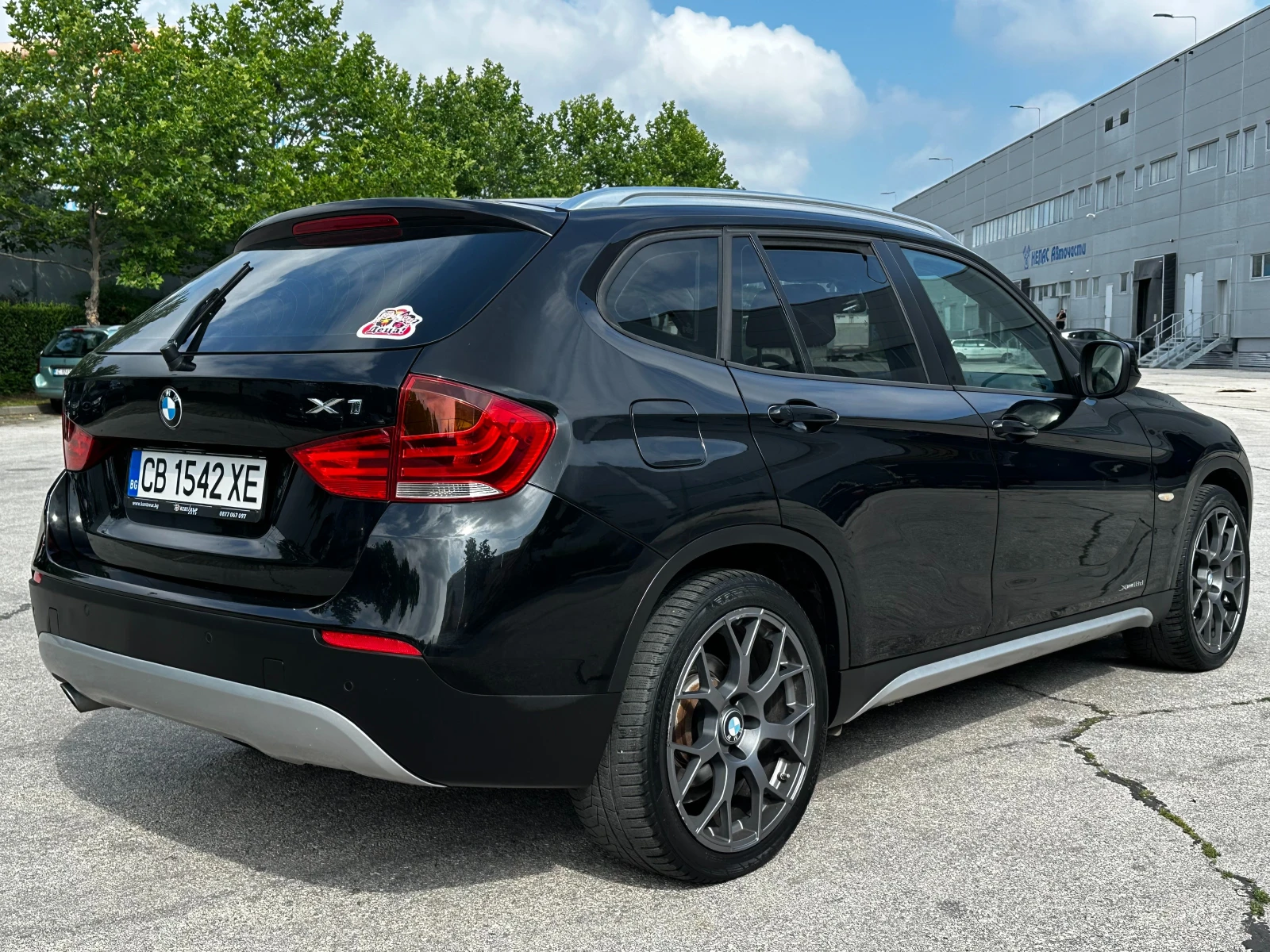 BMW X1 2.0d 143кс/Автоматик/ГАРАНЦИЯ, снимка 5 - Автомобили и джипове - 55141585