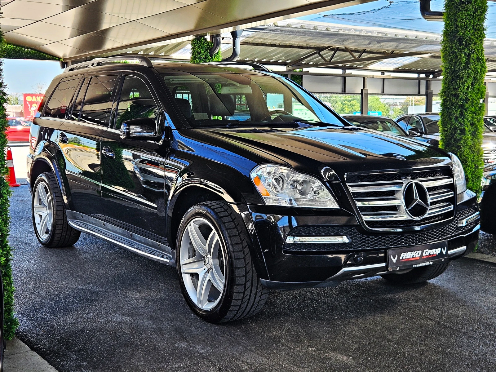 Mercedes-Benz GL 550 AMG/7MESTA/CAMERA/HARMAN/KARDON/ПОДГРЕВ/ОБДУХ/ЛИЗИ, снимка 3 - Автомобили и джипове - 55477583