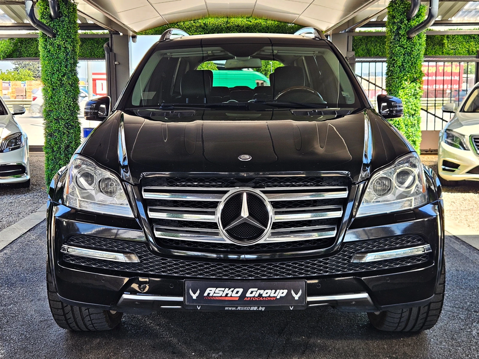 Mercedes-Benz GL 550 AMG/7MESTA/CAMERA/HARMAN/KARDON/ПОДГРЕВ/ОБДУХ/ЛИЗИ, снимка 2 - Автомобили и джипове - 55477583