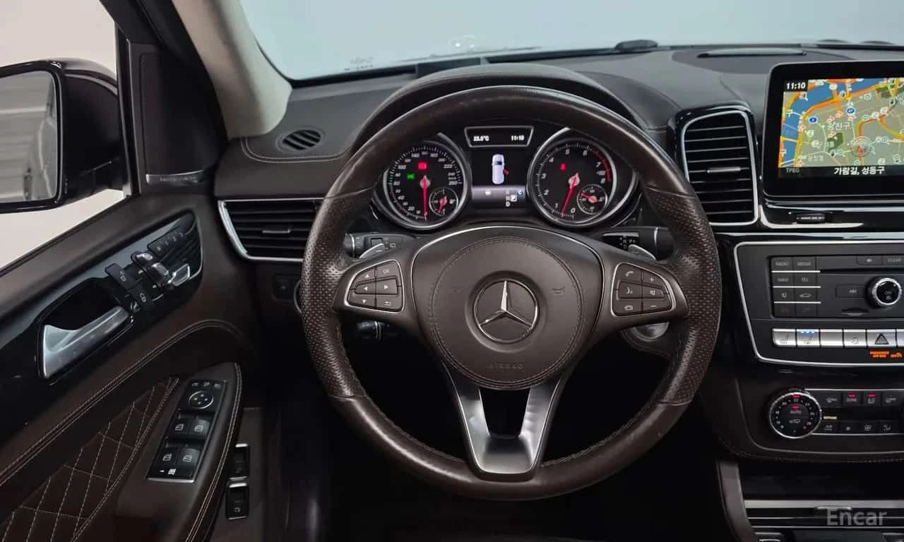 Mercedes-Benz GLS * GLS500 4MATIC * CARFAX * ЦЕНА ДО БГ, снимка 13 - Автомобили и джипове - 55510365