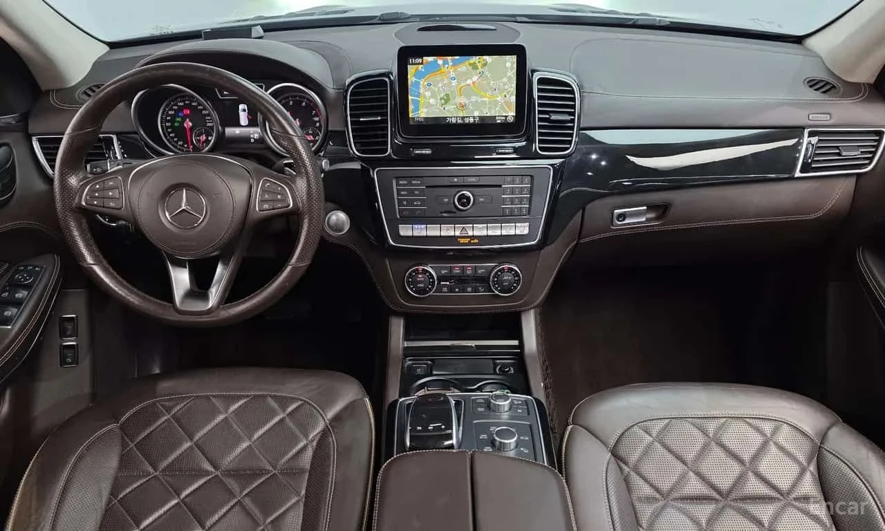 Mercedes-Benz GLS * GLS500 4MATIC * CARFAX * ЦЕНА ДО БГ, снимка 7 - Автомобили и джипове - 55510365