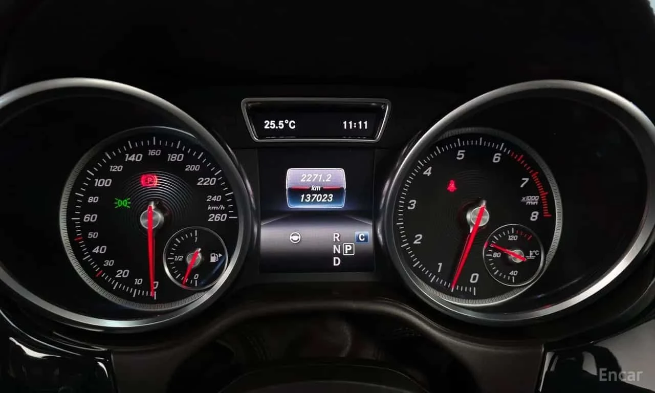 Mercedes-Benz GLS * GLS500 4MATIC * CARFAX * ЦЕНА ДО БГ, снимка 8 - Автомобили и джипове - 55510365
