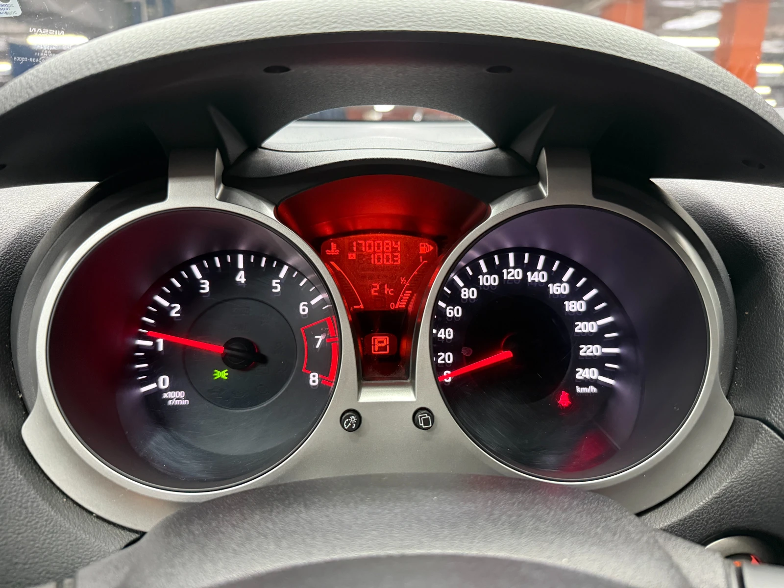 Nissan Juke 1.6i 190 к.с., снимка 13 - Автомобили и джипове - 55693441