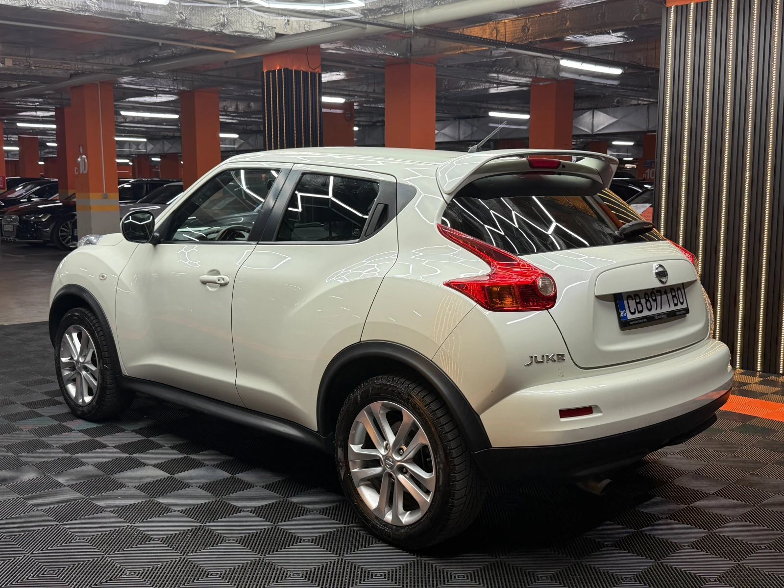 Nissan Juke 1.6i 190 к.с., снимка 5 - Автомобили и джипове - 55693441