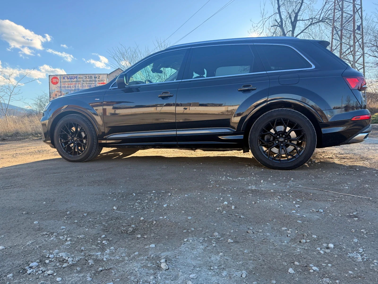 Audi Q7 55TFSI e, plug in Hybrid 40kм на mok, от Германия., снимка 5 - Автомобили и джипове - 56109995