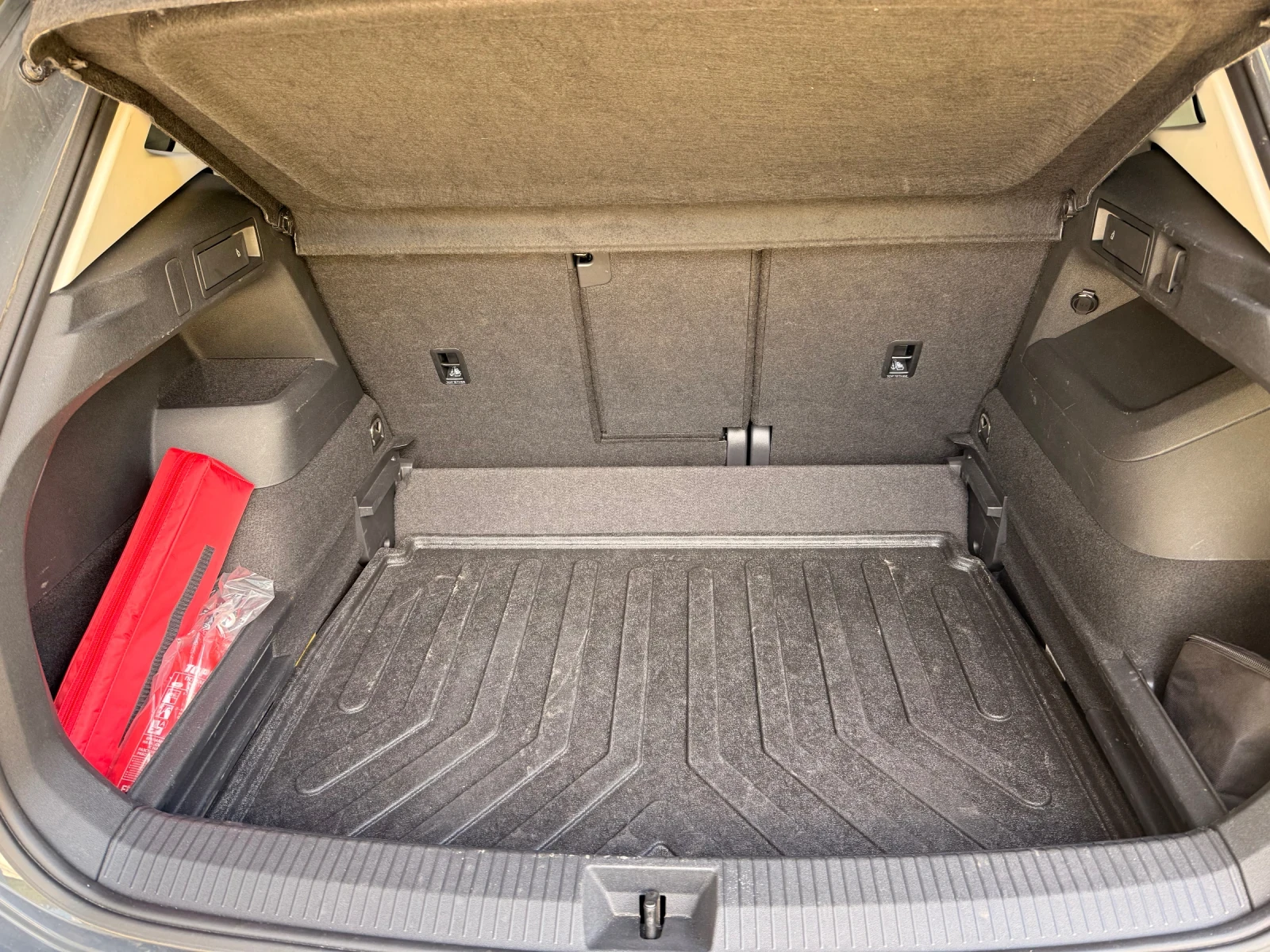 VW Tiguan Elegance 1.5 eTSI DSG B гаранция, снимка 14 - Автомобили и джипове - 55881071