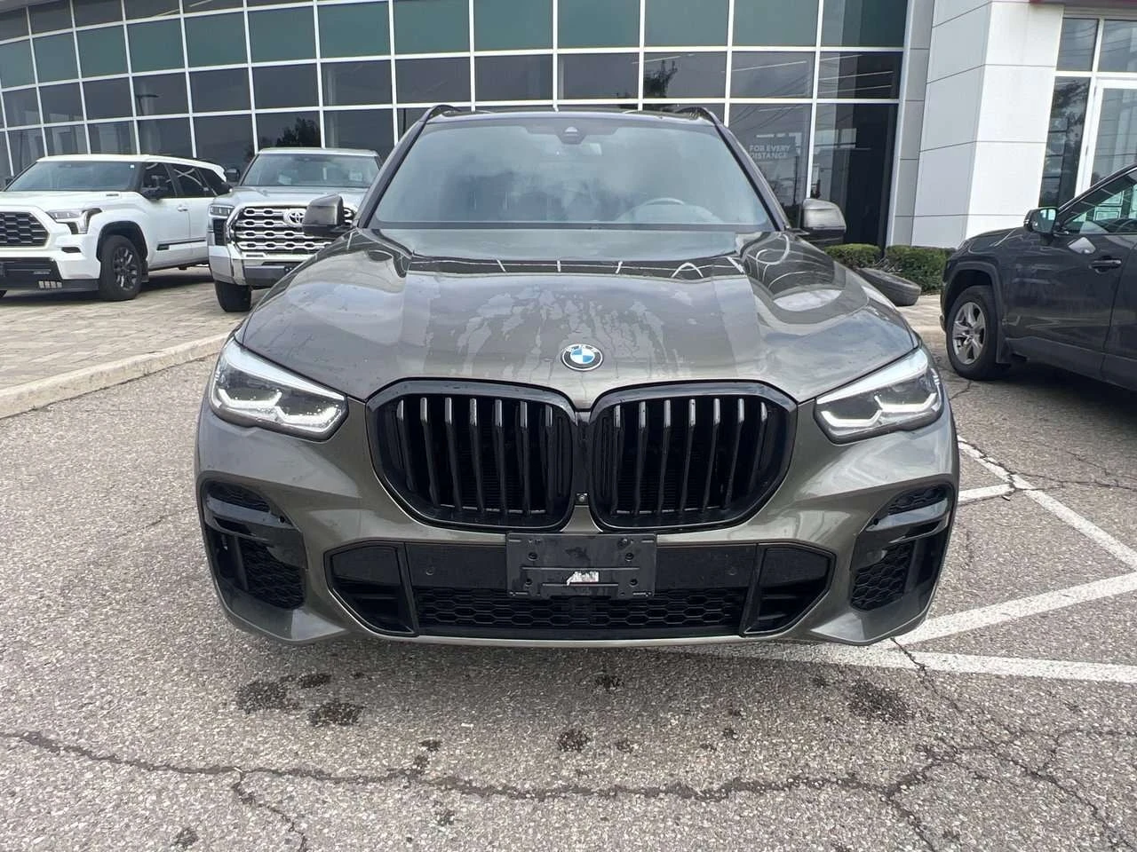 BMW X5 * 40i xDrive * CARFAX* АВТОРКЕДИТ* , снимка 2 - Автомобили и джипове - 55949952
