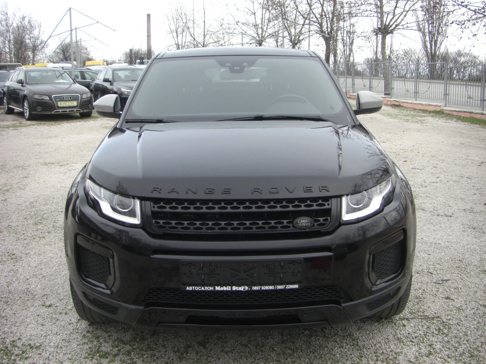 Land Rover Range Rover Evoque 2.0d Black Edition FACELIFT, снимка 8 - Автомобили и джипове - 56355998