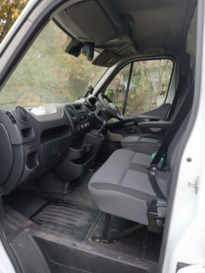 Renault Master, снимка 8 - Бусове и автобуси - 52669233