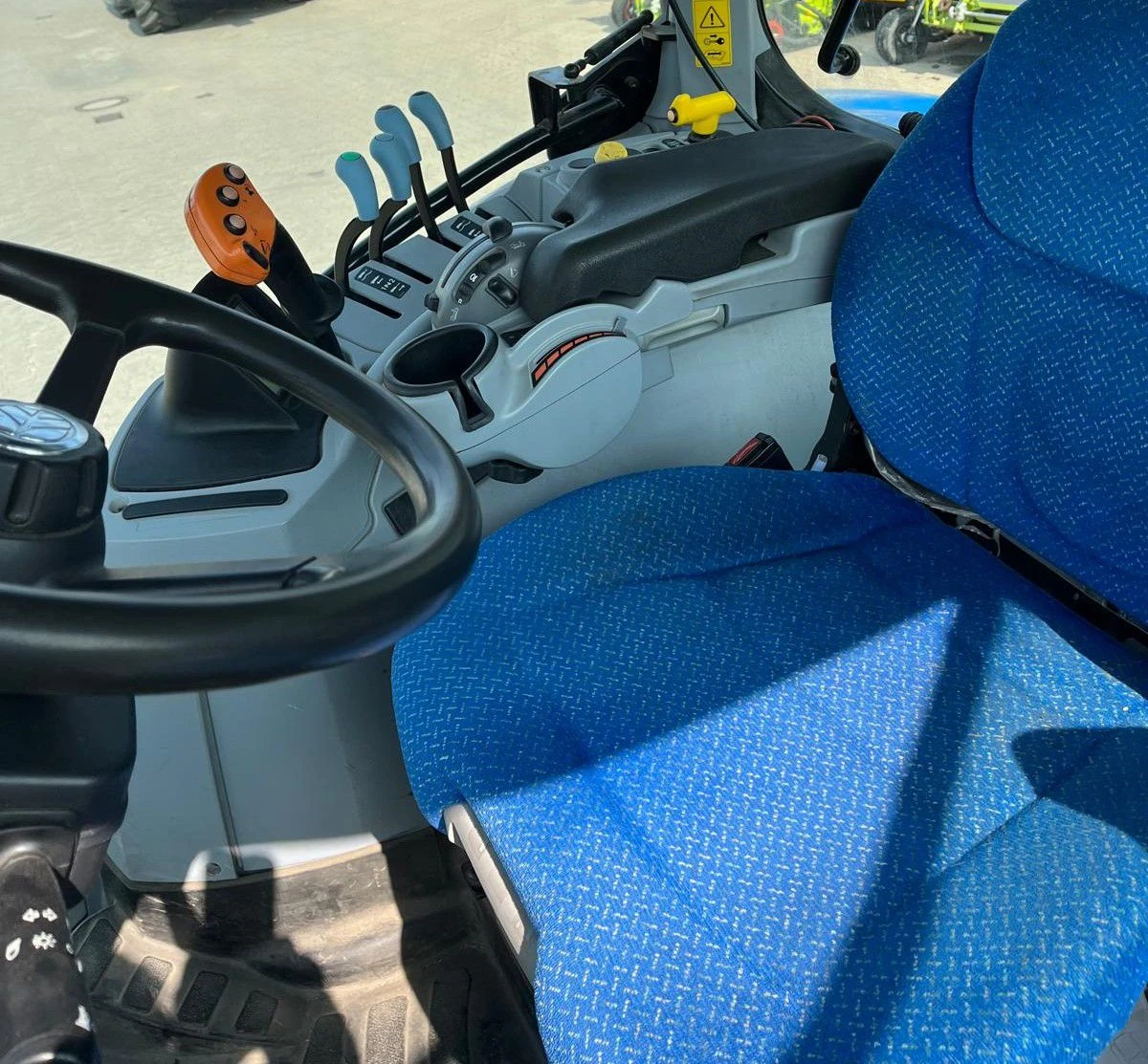  New Holland T.7200 | Mobile.bg   13