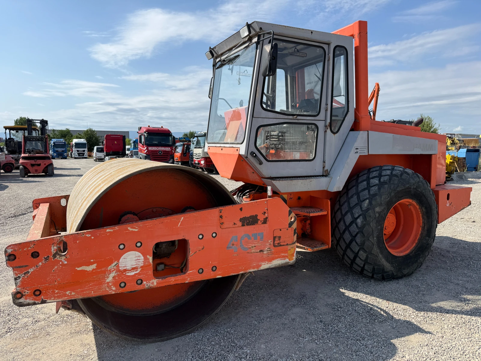 Валяк Hamm 4011 D, снимка 6 - Индустриална техника - 55663058