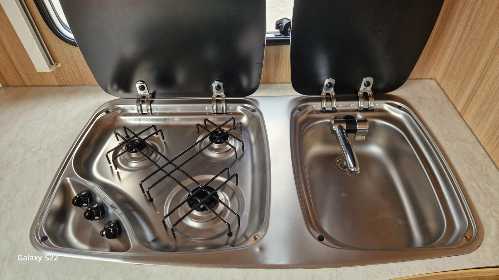  Adria RUBIS | Mobile.bg   13