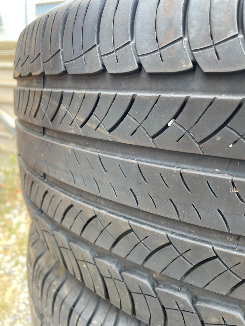 Гуми Летни 255/55R18, снимка 1 - Гуми и джанти - 37287107