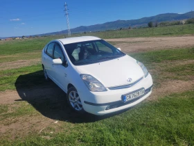 Toyota Prius 1.5 Hybrid, снимка 8
