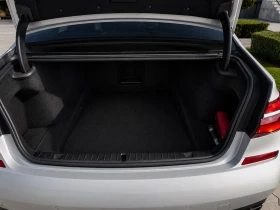 BMW 740 M-Pack Long, снимка 10