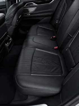 BMW 740 M-Pack Long, снимка 9