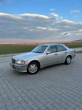 Mercedes-Benz C 220 220D, снимка 2