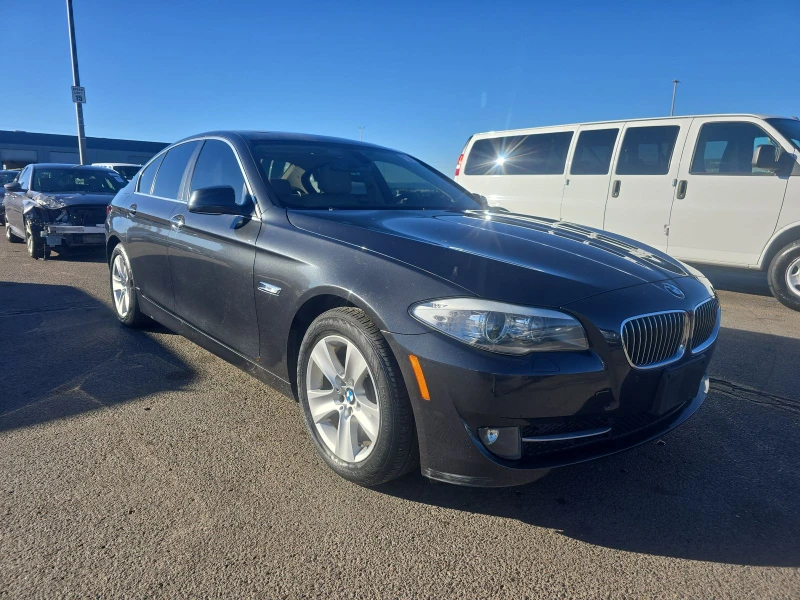 BMW 528 Перфектна за газ* HI-FI* подгрев* камера* пано* , снимка 1 - Автомобили и джипове - 48981316