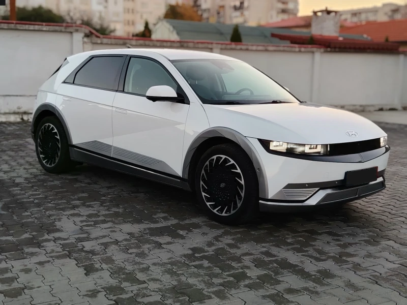 Hyundai Ioniq 5 72.6KW RWD Сервизна Кн, FULL екстри, снимка 3 - Автомобили и джипове - 52203606