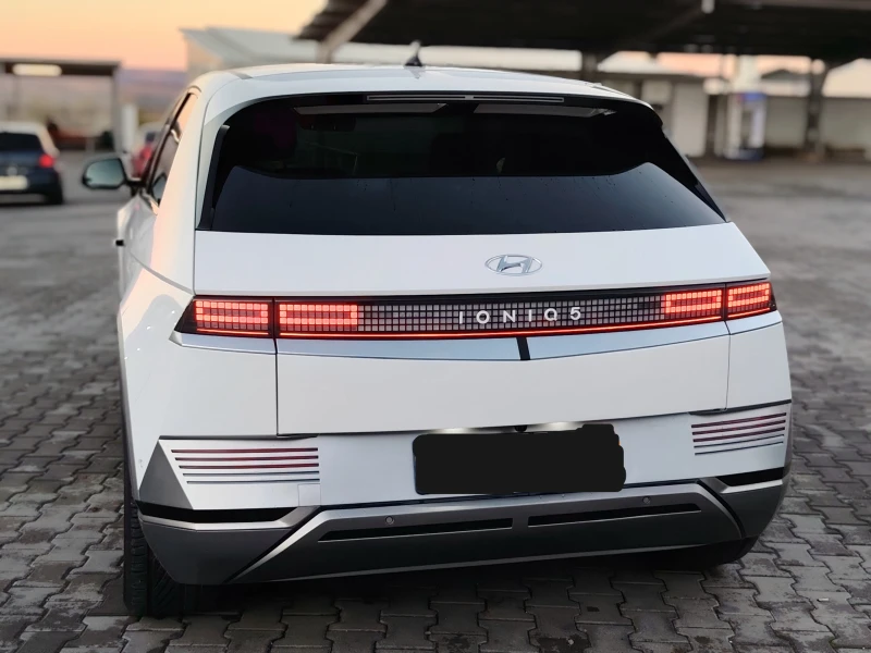 Hyundai Ioniq 5 72.6KW RWD Сервизна Кн, FULL екстри, снимка 9 - Автомобили и джипове - 52203606