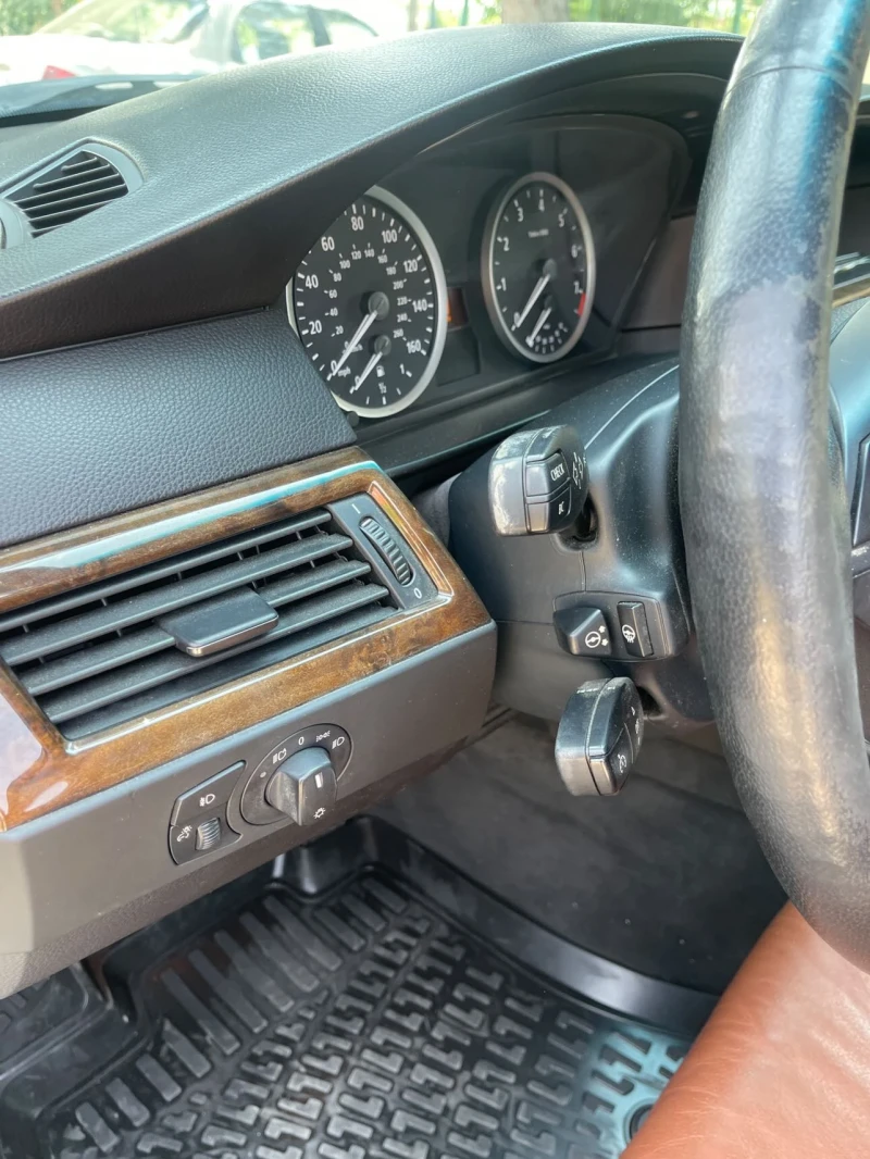 BMW 530, снимка 8 - Автомобили и джипове - 53425699