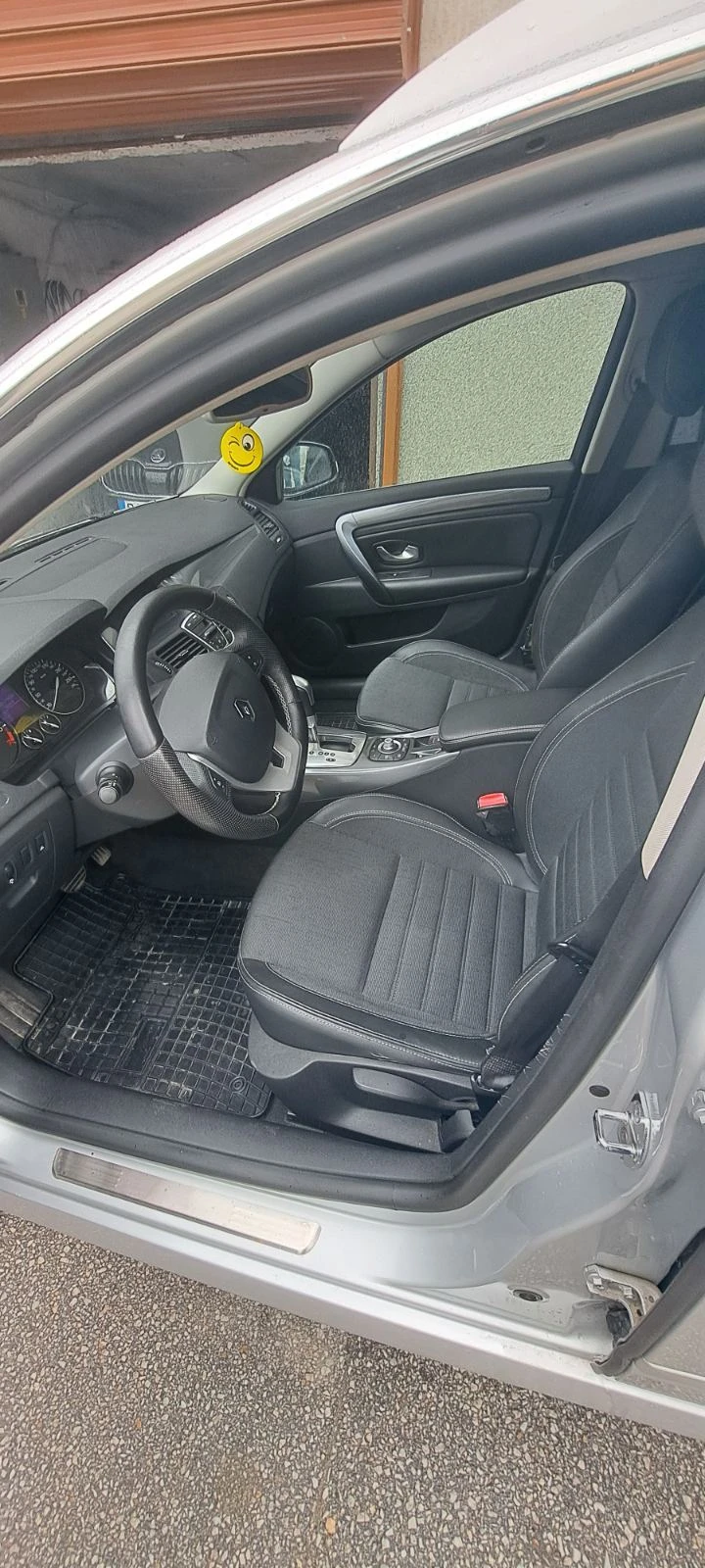 Renault Laguna 2.0 Т, снимка 4 - Автомобили и джипове - 55777756