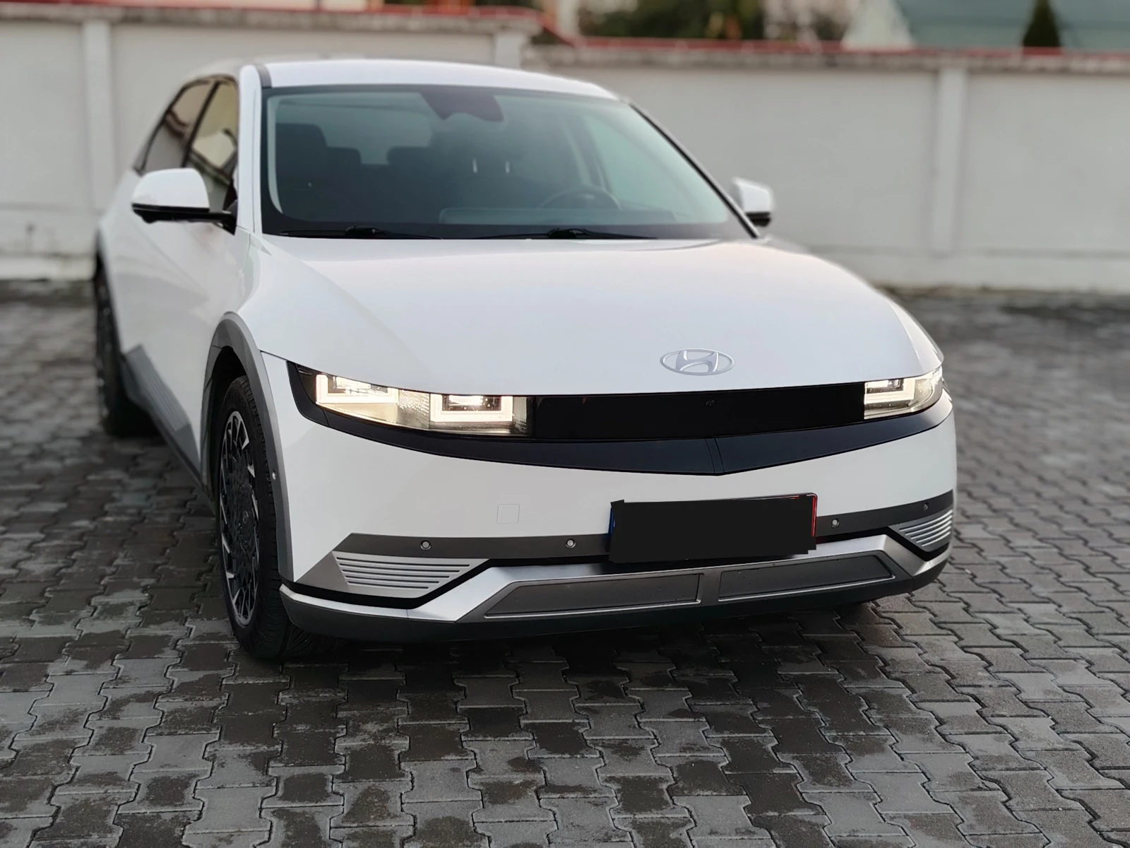 Hyundai Ioniq 5 72.6KW RWD Сервизна Кн, FULL екстри, снимка 1