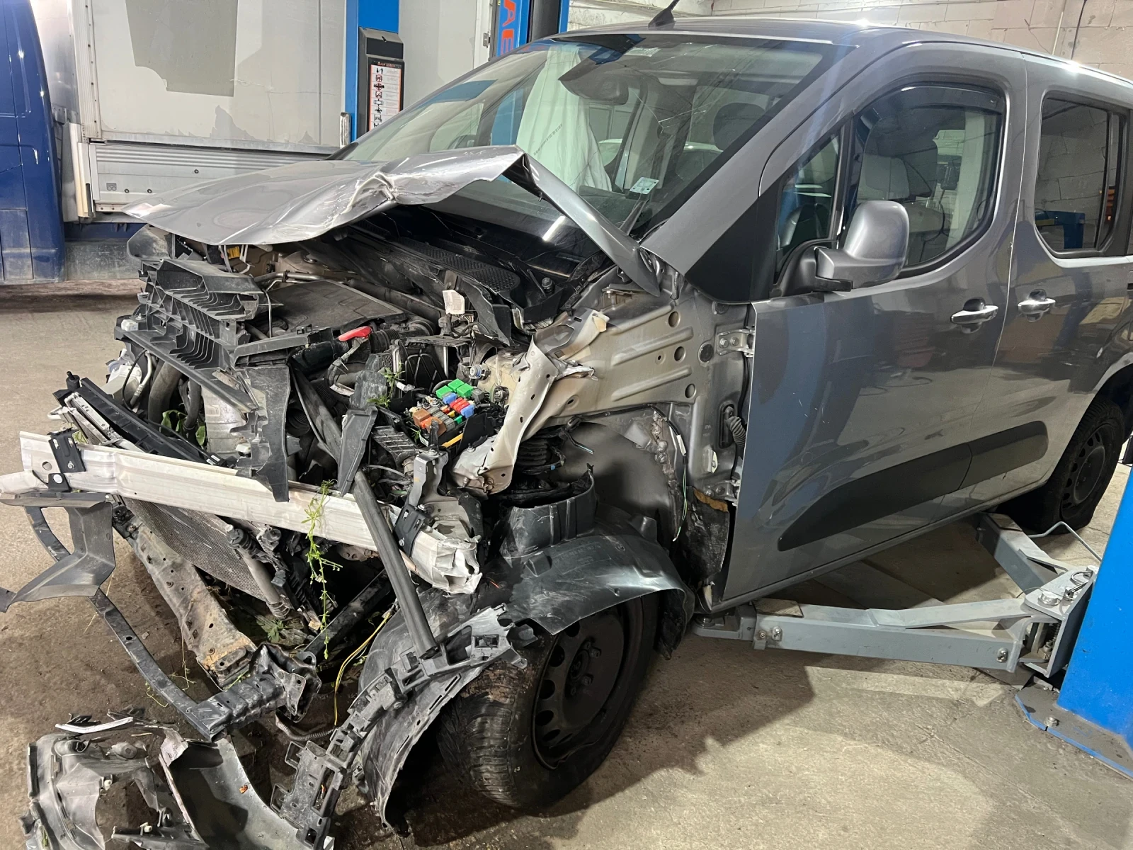 Opel Combo 1.2T - изображение 3