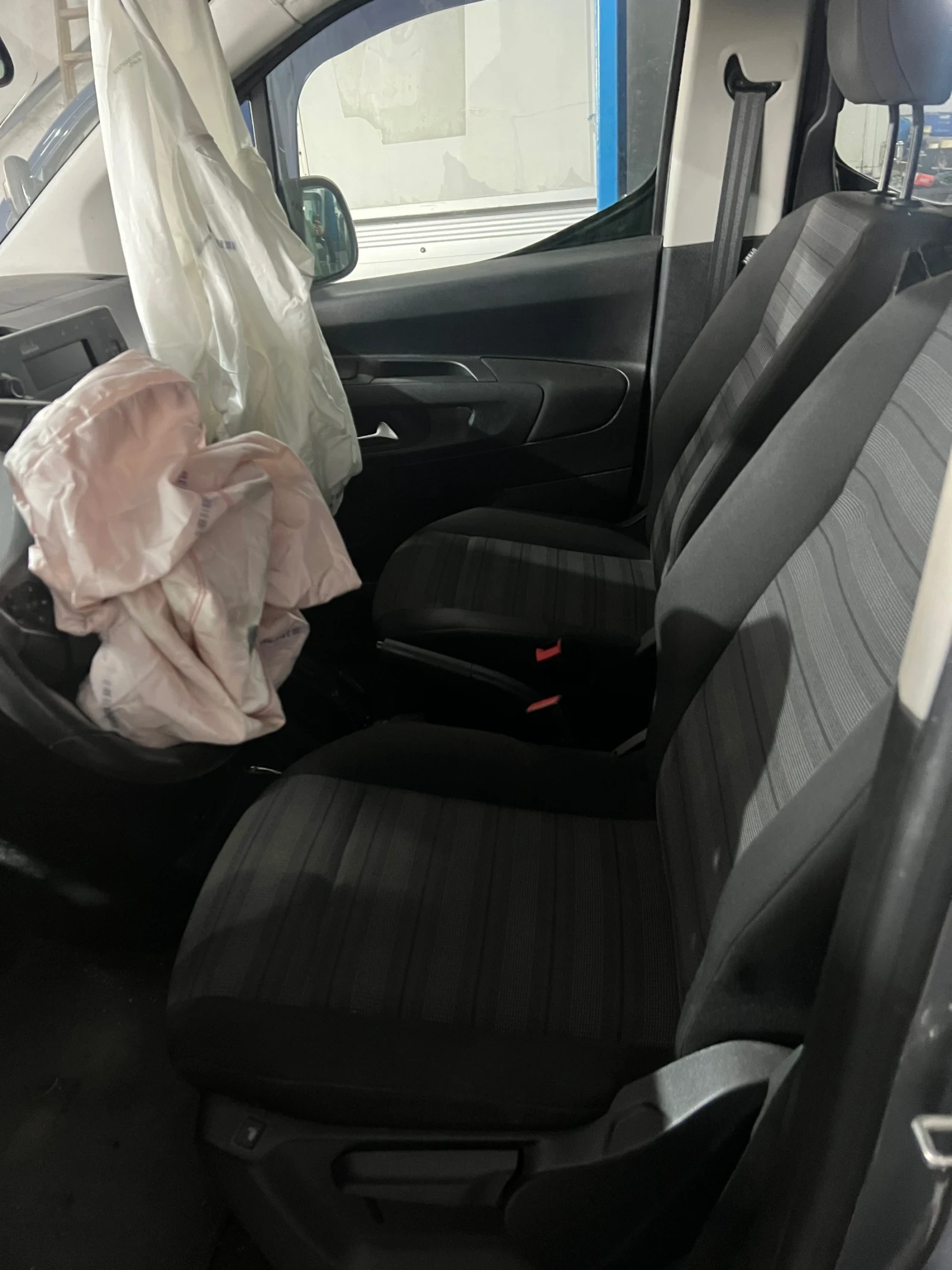 Opel Combo 1.2T - изображение 6