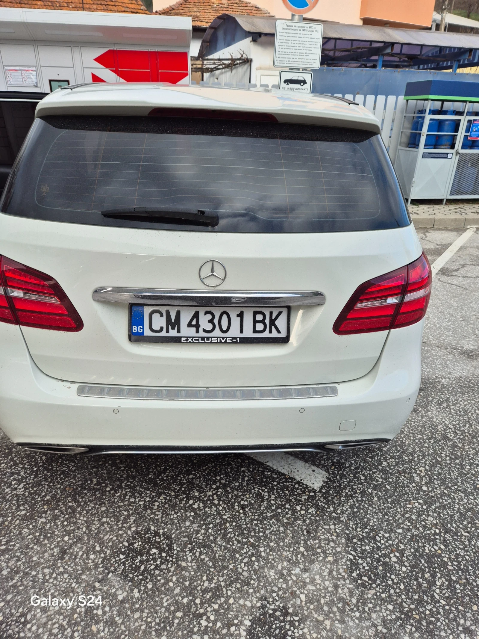 Mercedes-Benz 200  - изображение 8