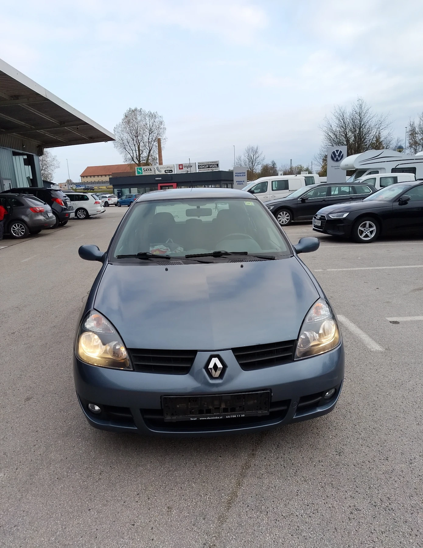 Renault Clio 1.2i -75кс Климатик  - изображение 4