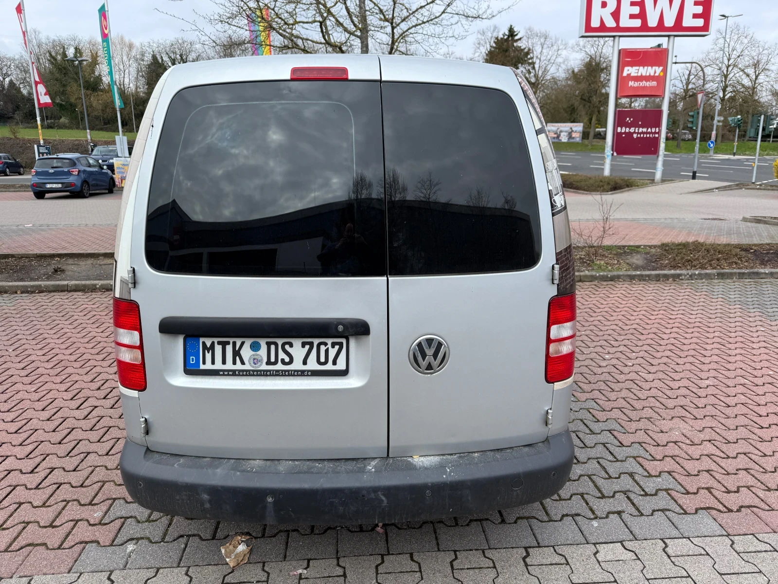 VW Caddy 1.6 TDI Clima, снимка 12 - Автомобили и джипове - 54299657