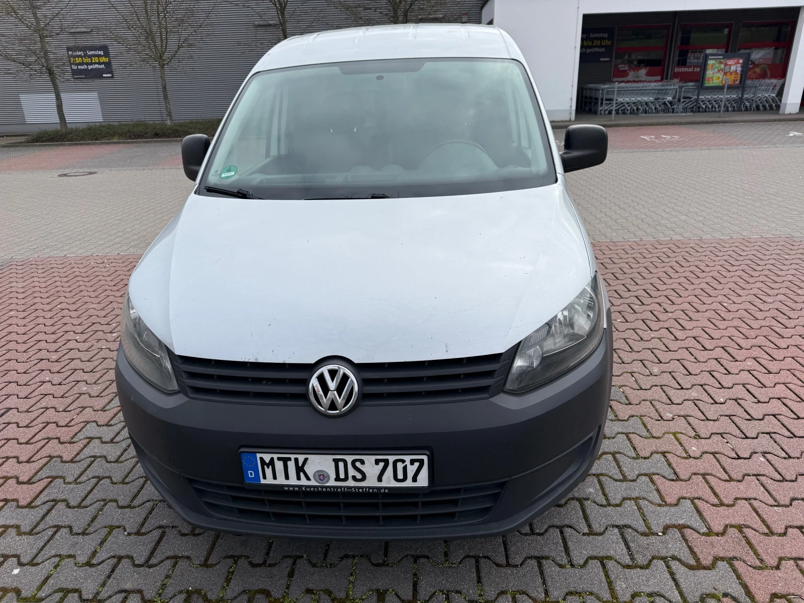VW Caddy 1.6 TDI Clima, снимка 11 - Автомобили и джипове - 54299657