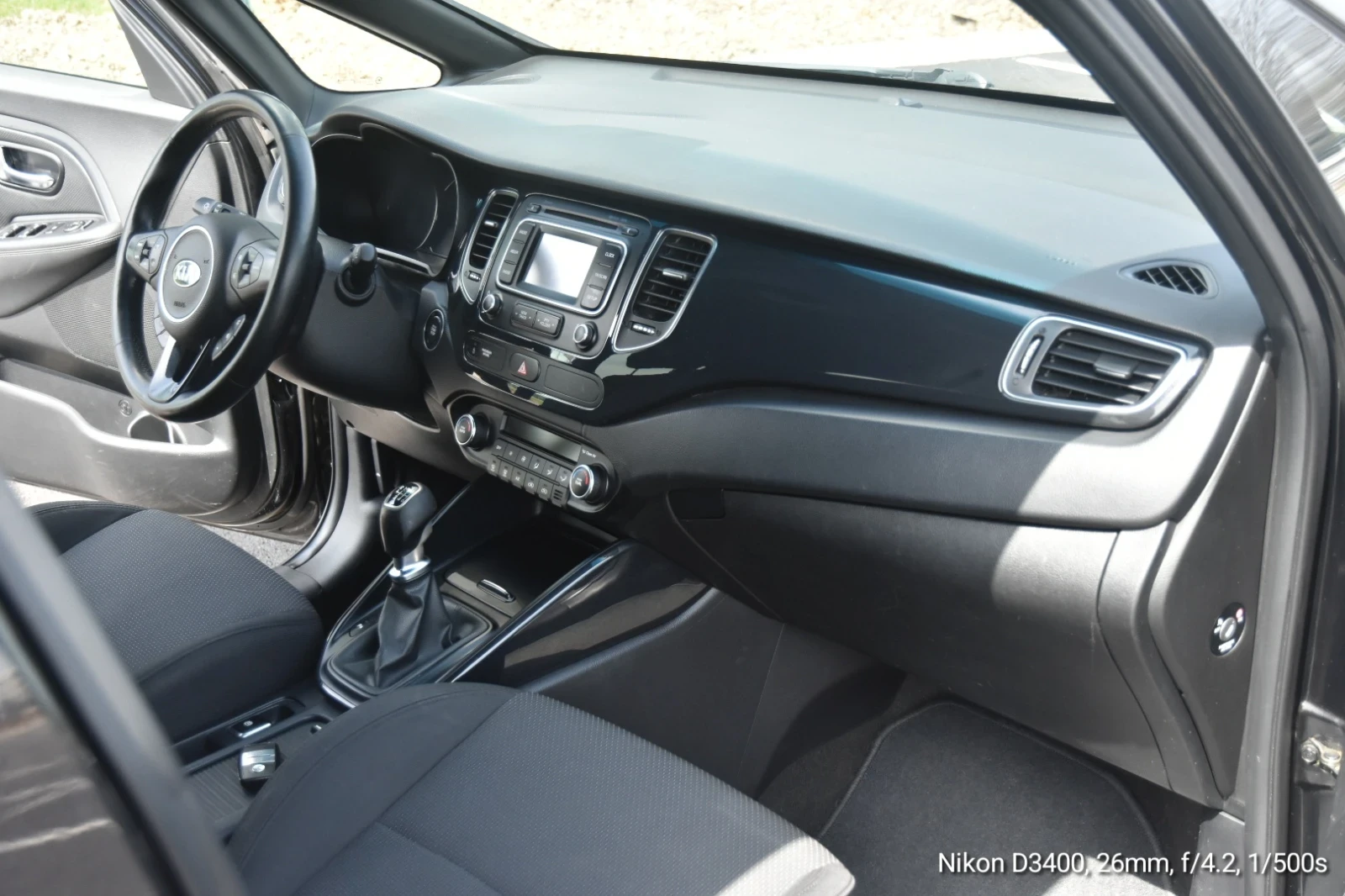 Kia Carens 1.7 CRDI 7 местна, снимка 11 - Автомобили и джипове - 54180444