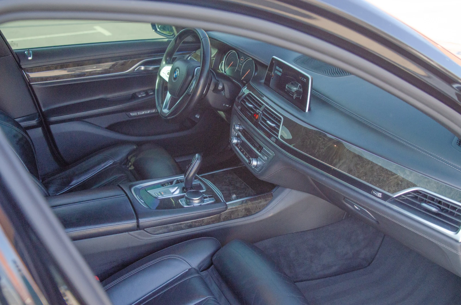 BMW 730, снимка 17 - Автомобили и джипове - 54294639