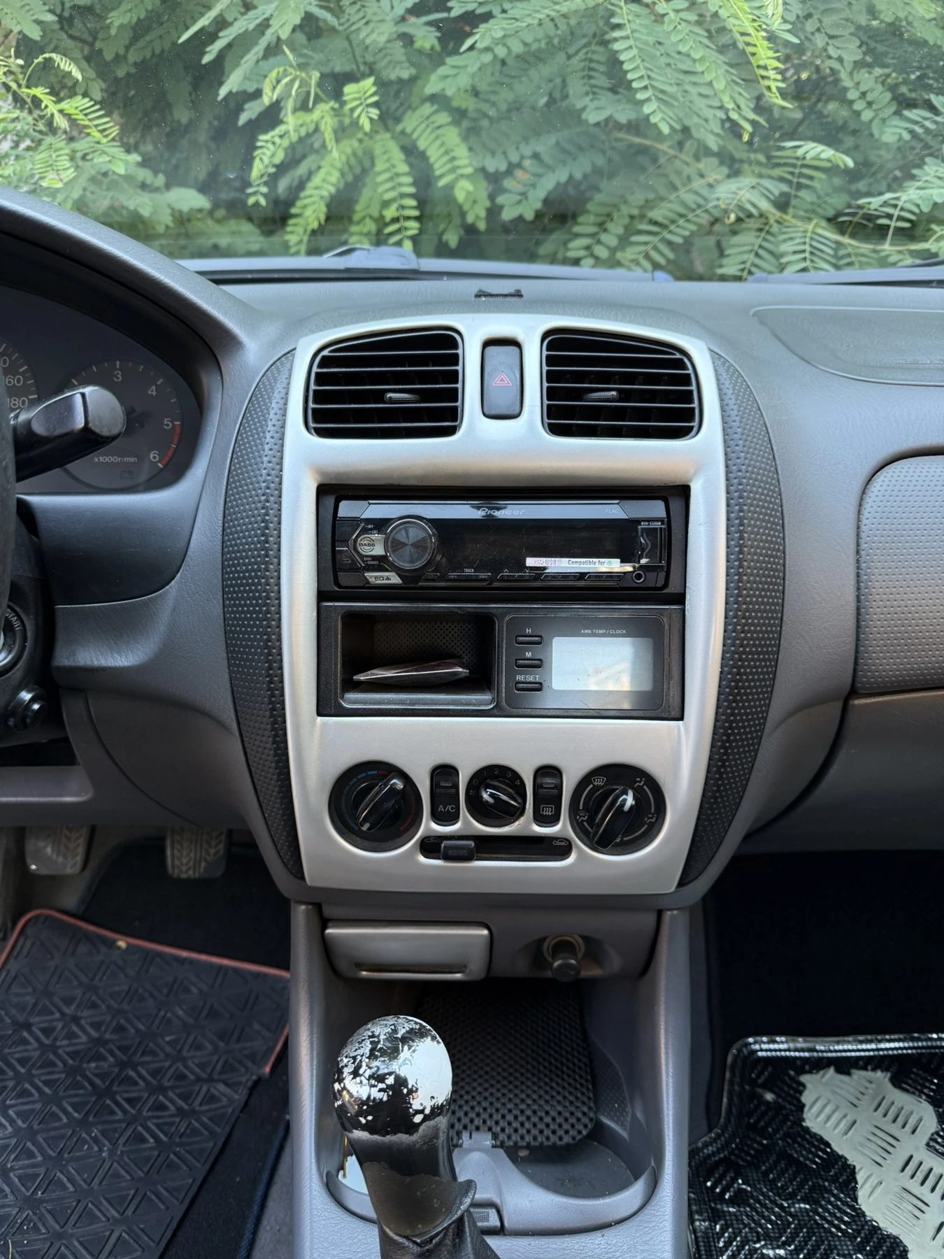 Mazda 323 DITD, снимка 5 - Автомобили и джипове - 55057330