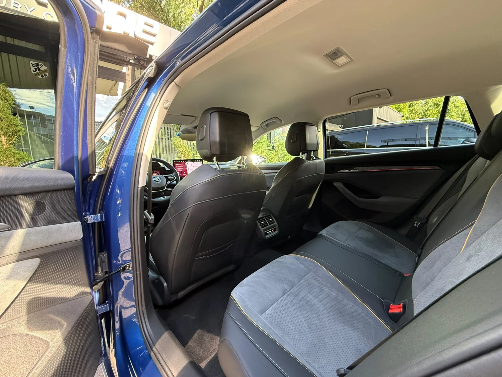 Skoda Superb MASSAGE/360, снимка 12 - Автомобили и джипове - 55223991