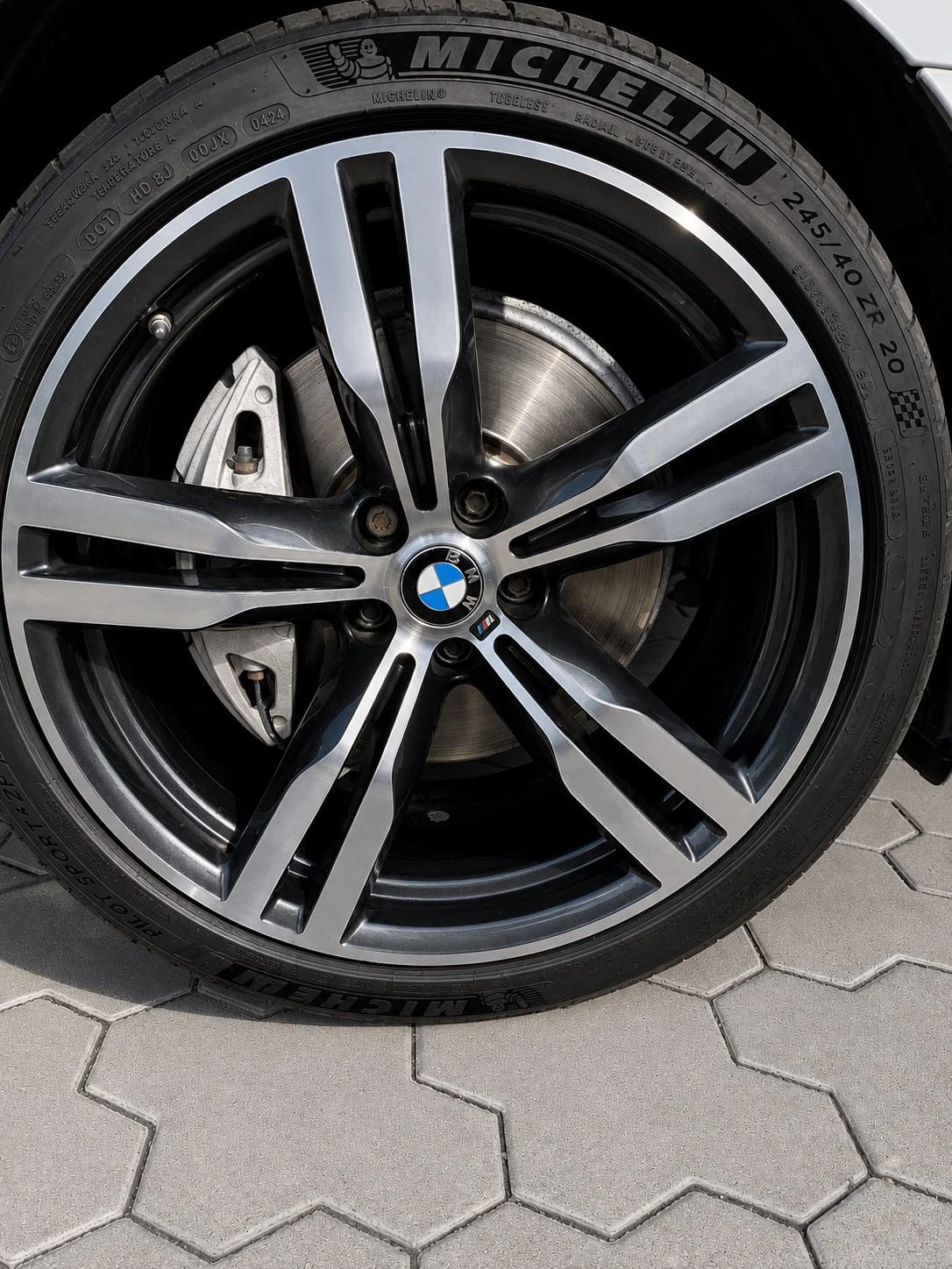 BMW 740 M-Pack Long, снимка 6 - Автомобили и джипове - 55273477