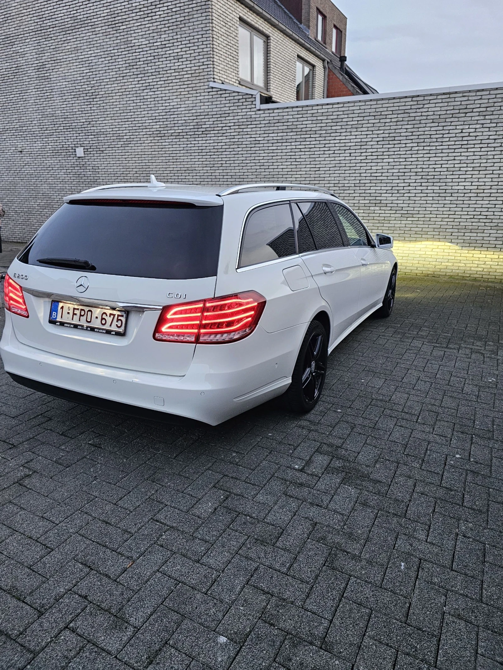 Mercedes-Benz E 200 Е200, снимка 5 - Автомобили и джипове - 55321385