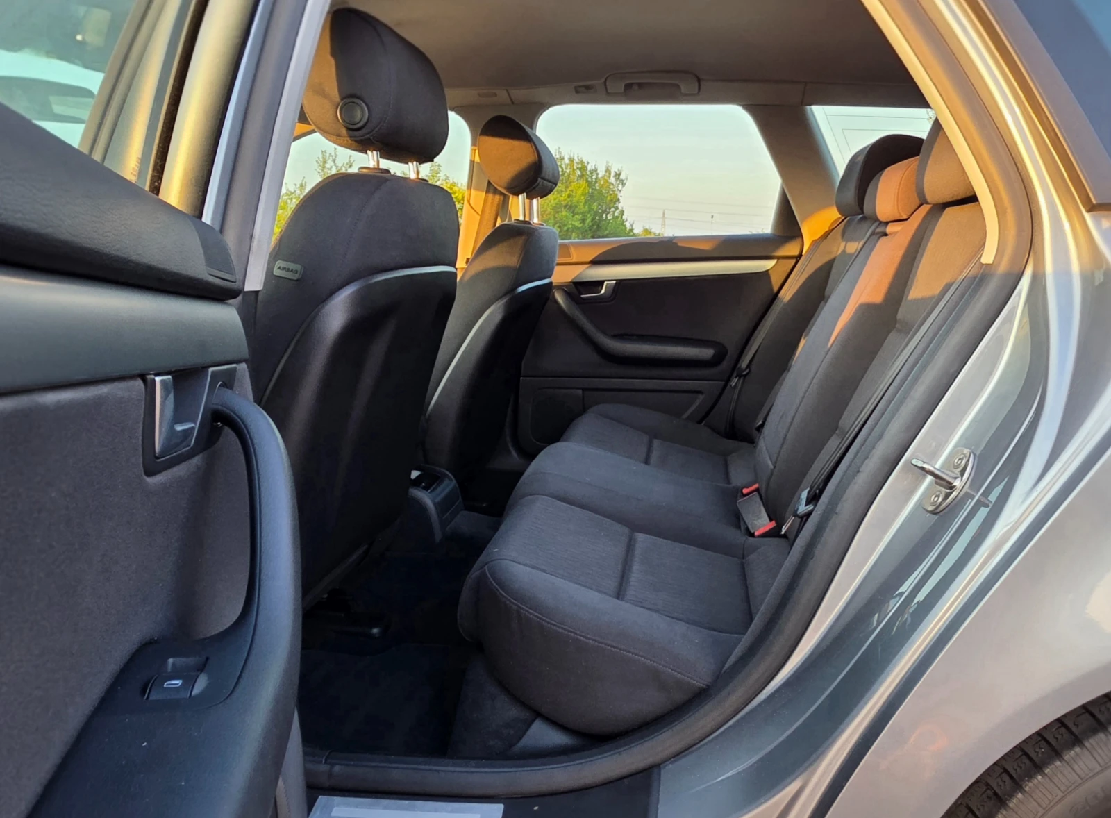 Audi A4 2.0TDI 140ks 180000km !, снимка 9 - Автомобили и джипове - 55458972