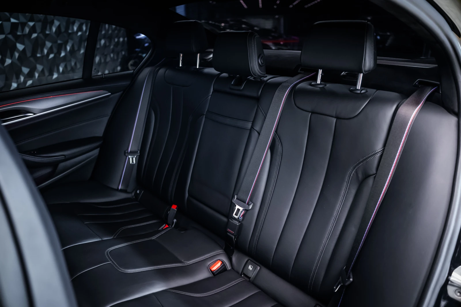 BMW M5 Competition* Carbon* H/K, снимка 16 - Автомобили и джипове - 55748776