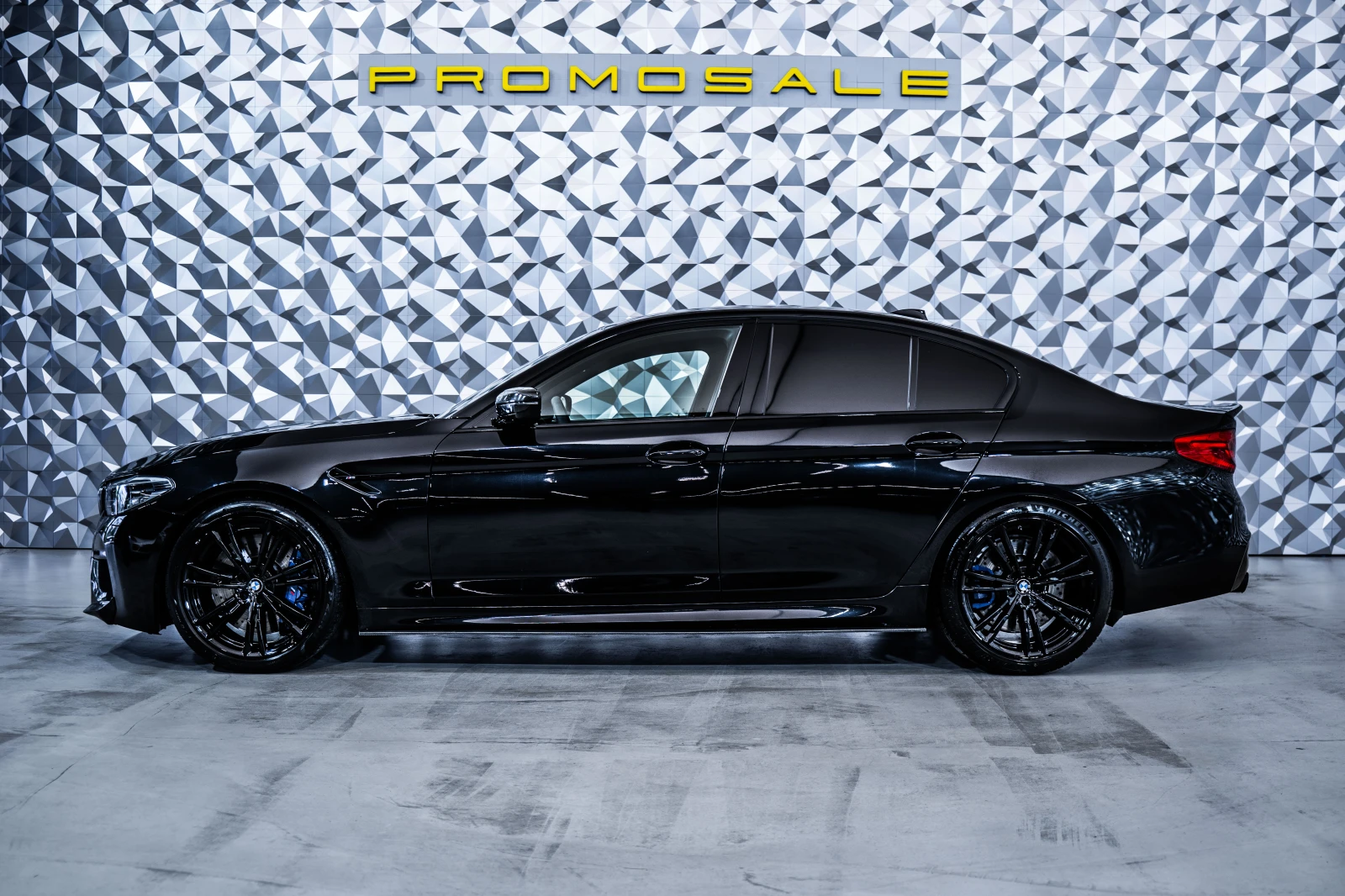 BMW M5 Competition* Carbon* H/K, снимка 3 - Автомобили и джипове - 55748776