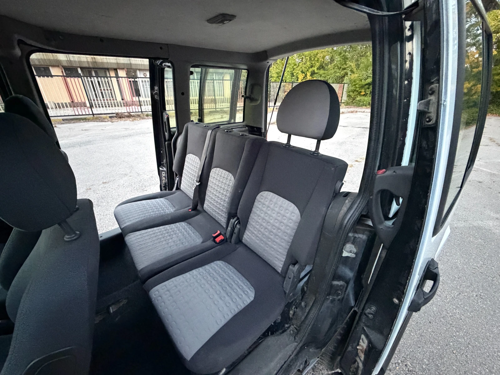 Fiat Doblo 1.9 JTD, снимка 11 - Автомобили и джипове - 56633304