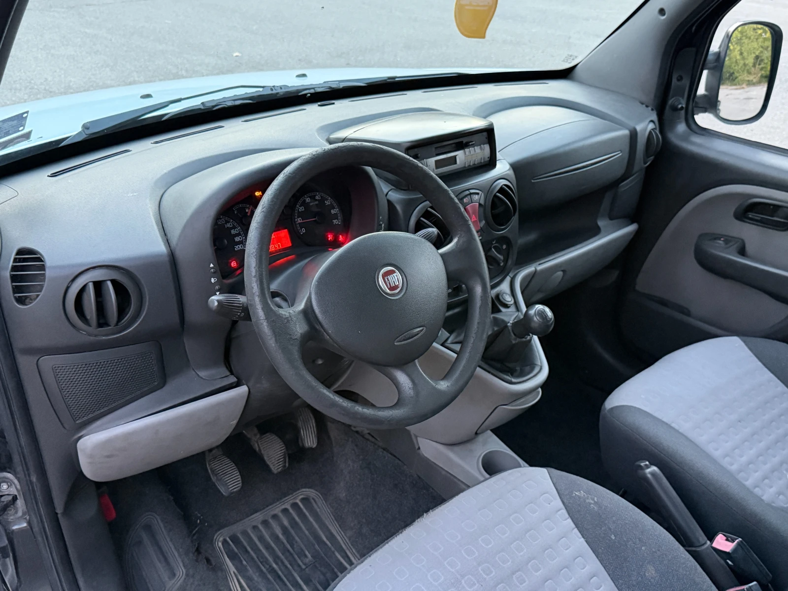 Fiat Doblo 1.9 JTD, снимка 12 - Автомобили и джипове - 56633304