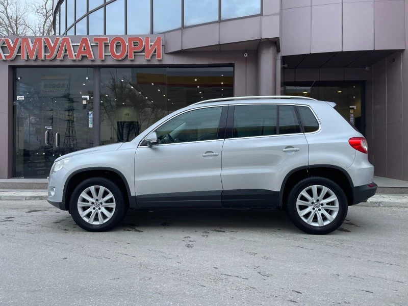 VW Tiguan 2.0TDI-4X4-AUTOMATIC-2010г., снимка 3 - Автомобили и джипове - 44103266