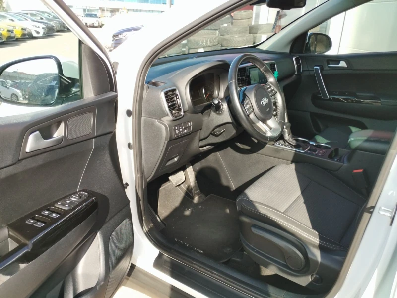 Kia Sportage 1.6 TGDI Гаранция, снимка 9 - Автомобили и джипове - 47747783