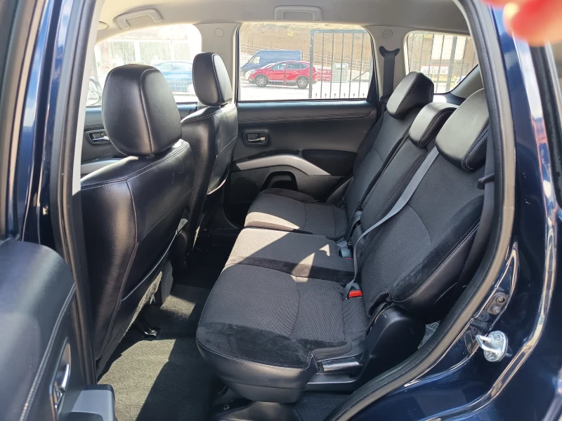 Mitsubishi Outlander 2.0i, снимка 10 - Автомобили и джипове - 51896314