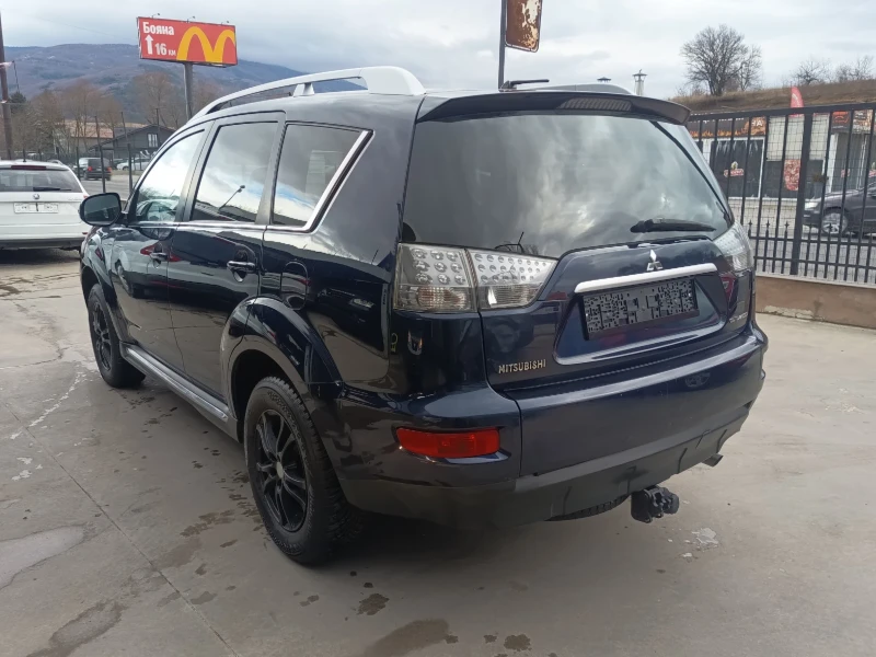 Mitsubishi Outlander 2.0i, снимка 6 - Автомобили и джипове - 51896314